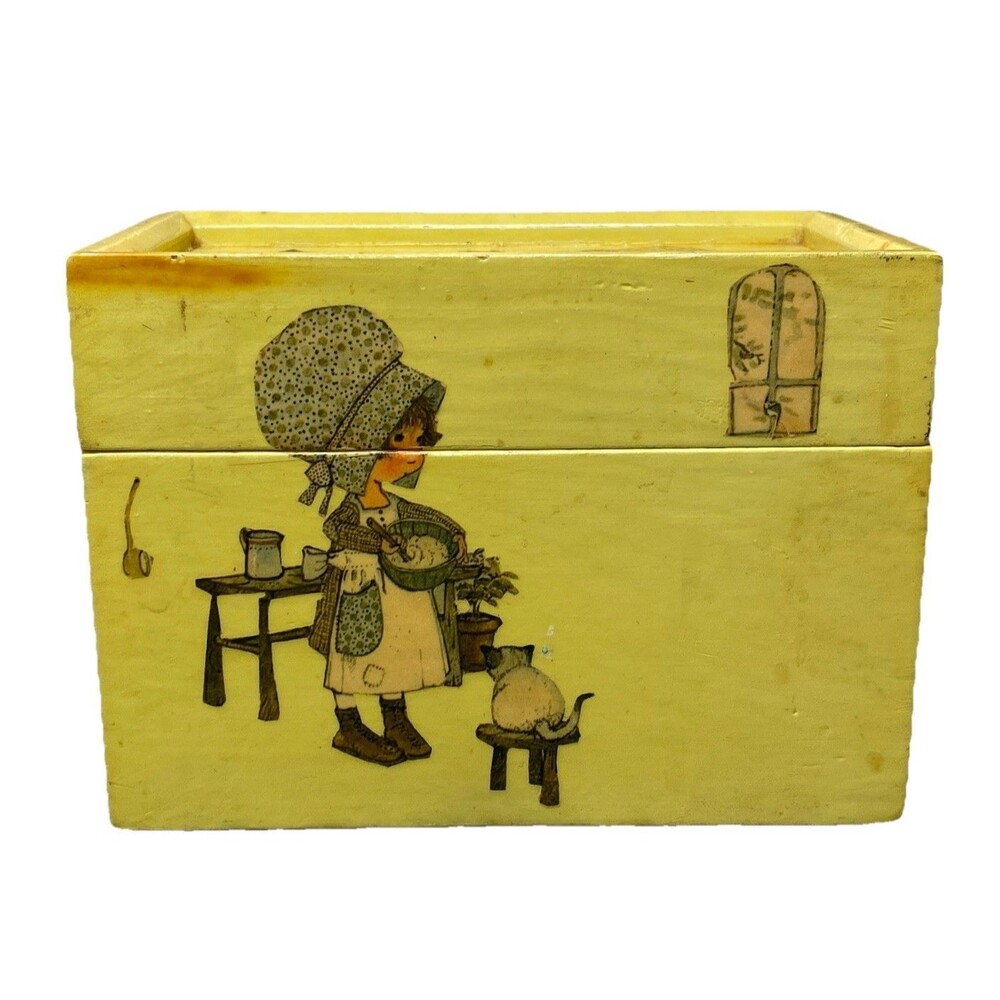 Vintage 1972 Signed Sadie Decoupage Wooden Box Bonnet Girl & Cat Cottagecore